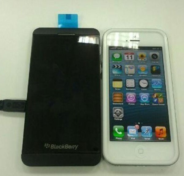 iPhone 5 vs BlackBerry 10 L-series : la taille comparée en photo