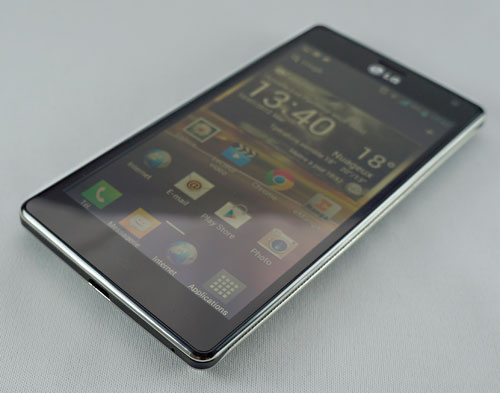 Test LG Optimus 4X HD : design smartphone