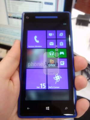 HTC 8X (Accord) : le constructeur sur le point d'annoncer un… Nokia Lumia ?