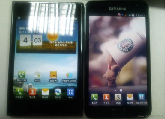 LG Optimus Vu : une photo avec le Samsung Galaxy Note, son principal concurrent