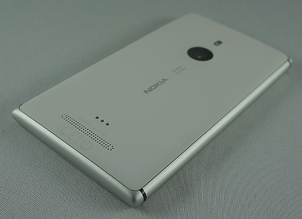 Nokia Lumia 925 : dos