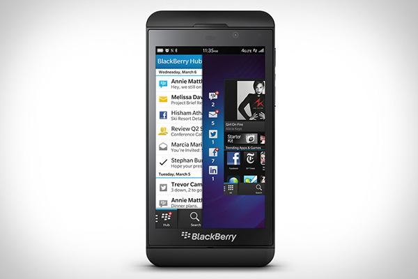 BlackBerry Z10 et Q10, les 2 premiers smartphones sous BlackBerry 10 officiellement dévoilés