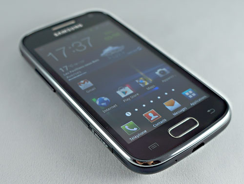 Samsung Galaxy Ace 2 : design 
