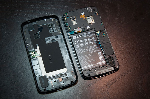 Google Nexus 4 : la batterie est finalement remplaçable