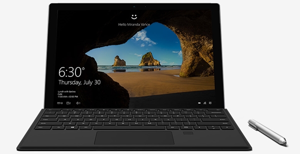 Microsoft lance une Type Cover avec lecteur d'empreinte pour la Surface Pro 4, mais aussi 3