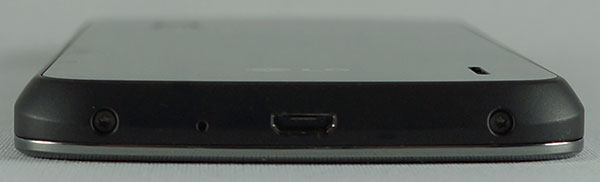 LG Google Nexus 4 : design (tranche basse)