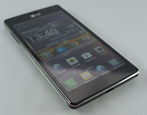 Test LG Optimus 4X HD : design smartphone