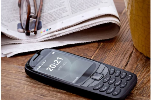 Nokia ressuscite le 6310 mais le fait à peine évoluer
