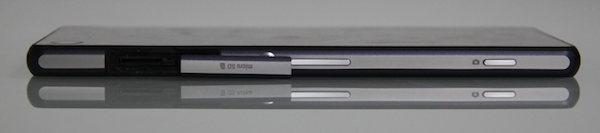 Sony Xperia Z2 tranche gauche
