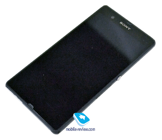 Sony Yuga C660X : le premier test du smartphone Android de 5 pouces émerge en Russie
