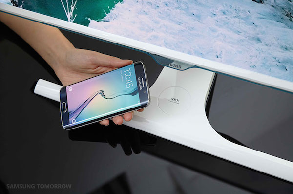 Samsung présente un écran avec chargeur sans fil