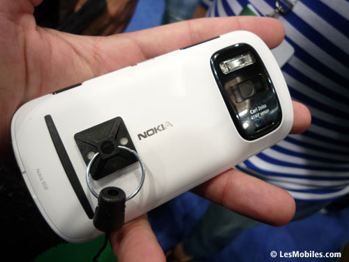 Nokia et Zeiss renouvellent leur partenariat