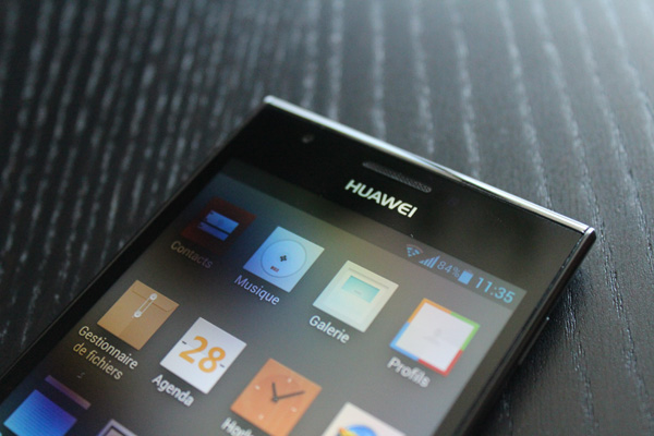 Huawei Ascend P2 : haut parleur