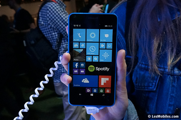 Microsoft Lumia 640 et 640 XL : deux nouveaux Windows Phone à prix abordables (MWC 2015)