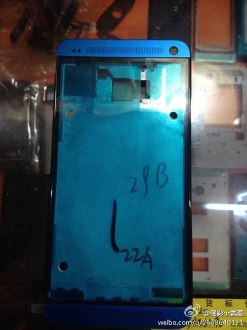 HTC One : la version bleue se montre… ou pas