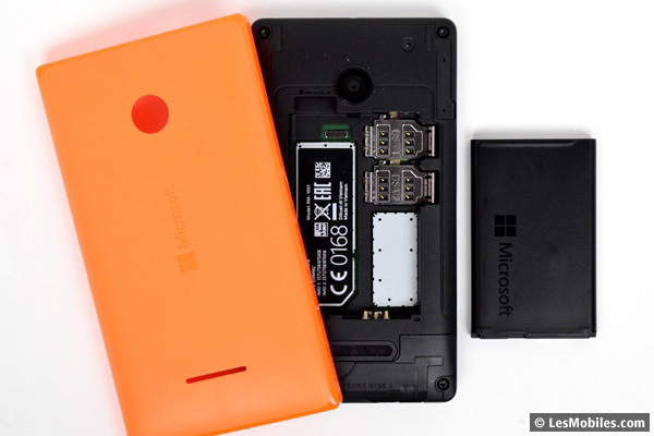 Microsoft Lumia 532 : capot ouvert