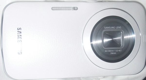 Samsung Galaxy K Zoom : une nouvelle gamme de smartphones orientée photo ?