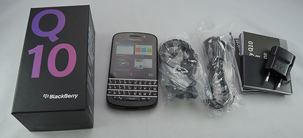 BlackBerry Q10 : contenu de la boite du smartphone