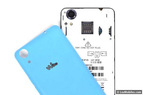 Wiko Rainbow Up : emplacements SIM et microSD