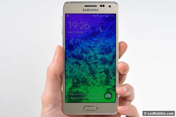 Test du Samsung Galaxy Alpha : un véritable concurrent pour l'iPhone 6 ?