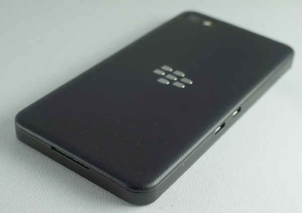 BlackBerry Z10 : vue du dos