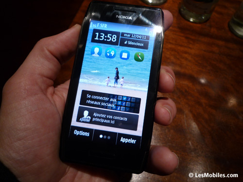 Nokia dévoile le X7 (Symbian Anna)