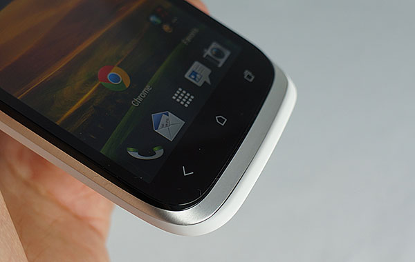 HTC Desire X : design