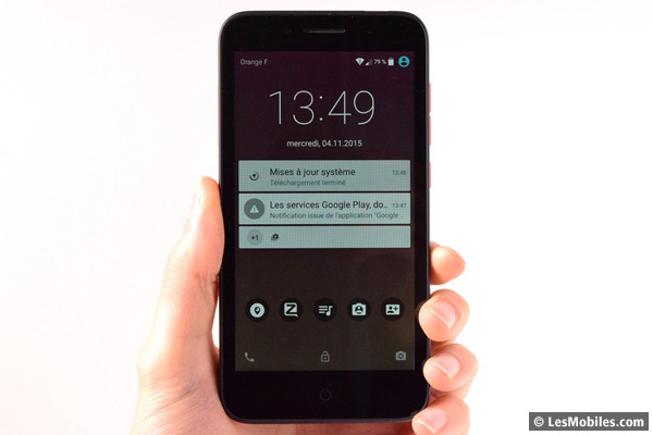 Test de l'Alcatel OneTouch GO Play : un smartphone robuste et étanche à moins de 200 €