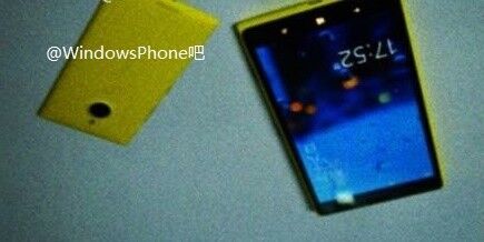 Nokia pourrait préparer une version « mini » du Lumia 1520
