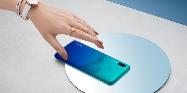 Huawei lance le P Smart (2019) en France