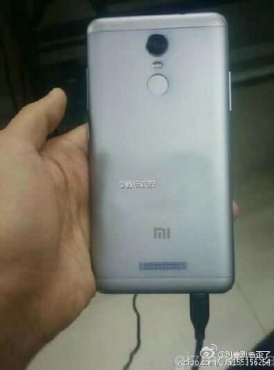 Xiaomi Redmi Note 2 : châssis métallique et lecteur d'empreinte confirmés par de nouvelles photos
