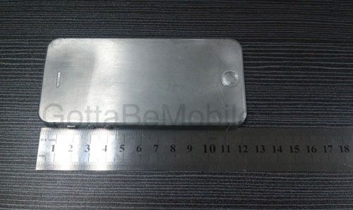 Des photos de prototypes moulés de l'iPhone 5 et de l'iPad Mini ?