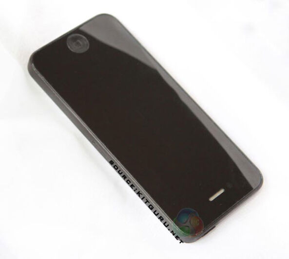 iPhone 5 : les premières véritables photos du smartphone sous toutes ses coutures ?
