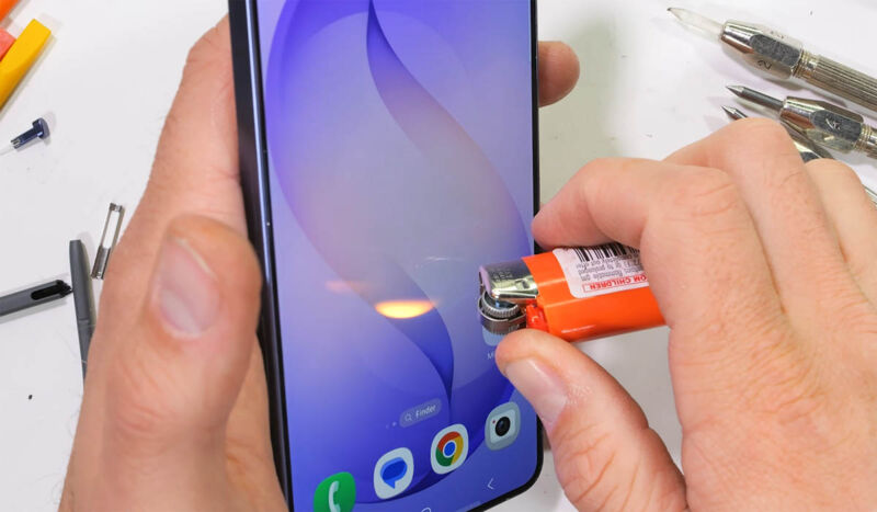 Samsung Galaxy S26 Ultra JerryRigEverything