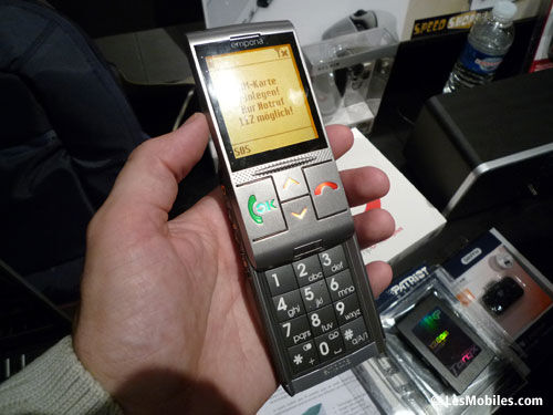 Emporia lance trois mobiles pour seniors