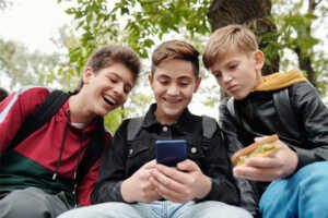 Forfaits mobiles à maximum 5€ avec Auchan Telecom, NRJ Mobile, RED by SFR et Cdiscount Mobile