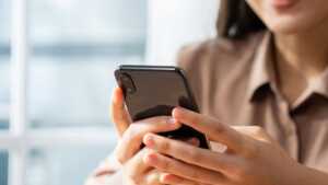 Quel forfait mobile sans engagement choisir pour passer à la 5G d'Orange sans se ruiner  ?