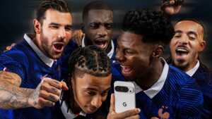 Le Google Pixel 10 Pro avec les Bleus