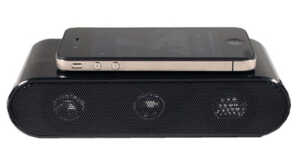 Touch-play wireless speaker : la musique d'un iPhone juste en le posant sur une enceinte (MWC 2012)