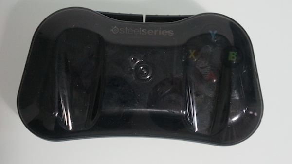 Steelseries Stratus : protection dessus