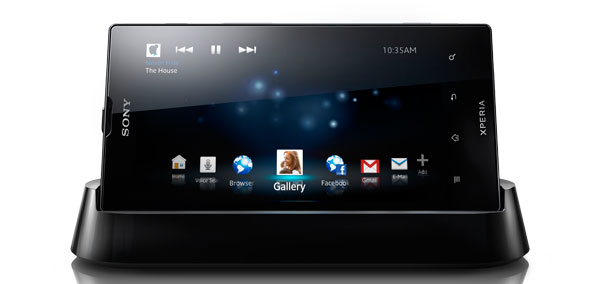 Sony annonce le Xperia ion pour la France, avec un écran HD de 4,6 pouces (Android 4.0 ICS) 