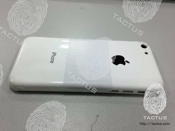 iPhone low cost : est-ce vraiment une photo de l'arrière de sa coque ?