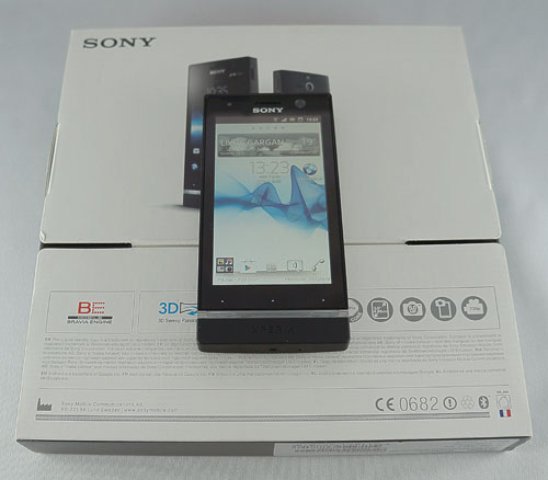 test Sony Xperia U : pack avec le smartphone