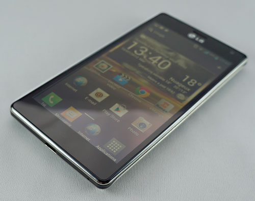 Test LG Optimus 4X HD : design smartphone