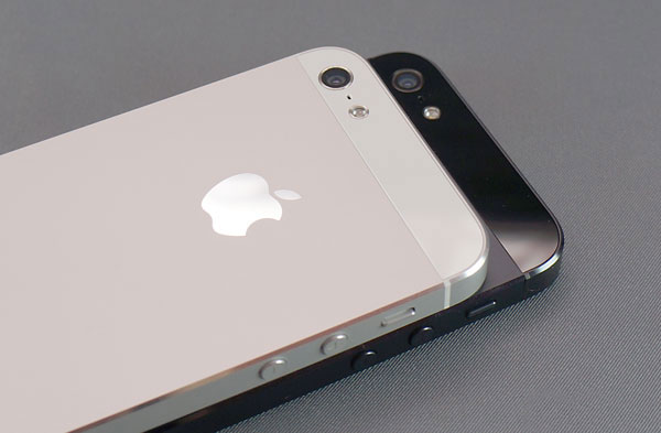 Test iPhone 5 : comparatif taille avec l'iPhone 4S