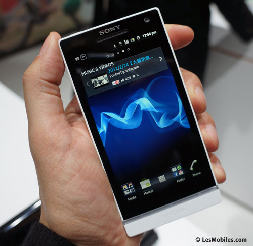 Sony Xperia S : une série de photos du smartphone prises au Mobile World Congress (MWC 2012)