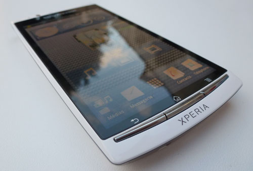 Sony Ericsson Xperia Arc S 8 mégapixels Android 2.3