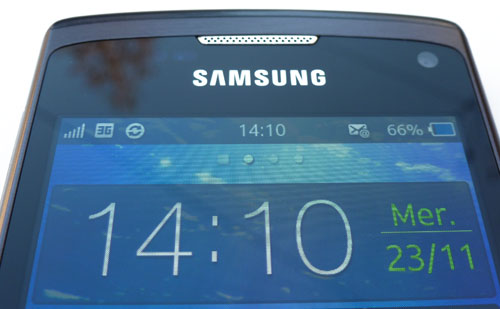 Test Samsung Galaxy Wave 3 processeur 1,4 GHz dos coulissant écran super amoled 4 pouces 5 mégapixels Bada 2.0 Live Panel Samsung Apps