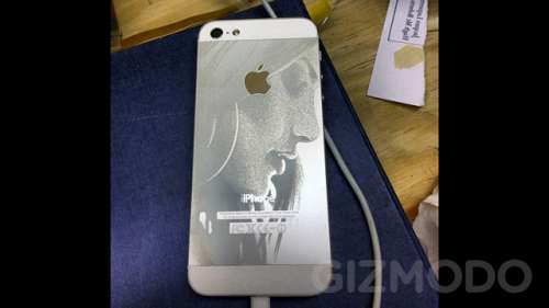 iPhone 5 et gravure laser : il y en a bien d'autres comme lui, mais celui-ci c'est le vôtre !