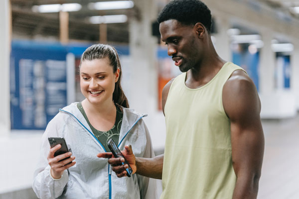 Découvrez les forfaits illimités 100Go en promo pour les French Days chez SOSH, Free Mobile, RED by SFR et Bouygues Telecom !